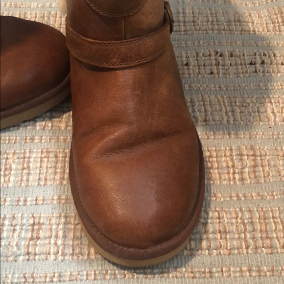 UGG tan women’s fur lined boots - final sale - Picture 7 of 13